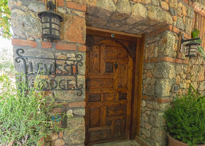 וילה Levissi Otantic Stone In *