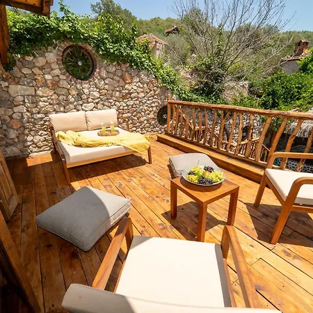 Villa Levissi Otantic Stone In