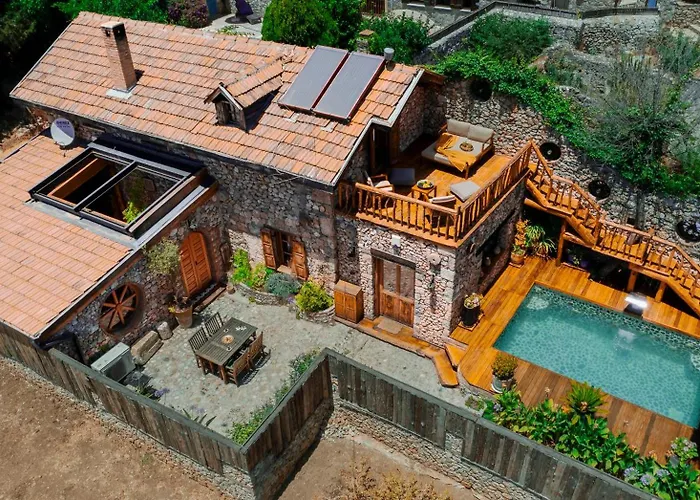 Levissi Otantic Stone In Vila *