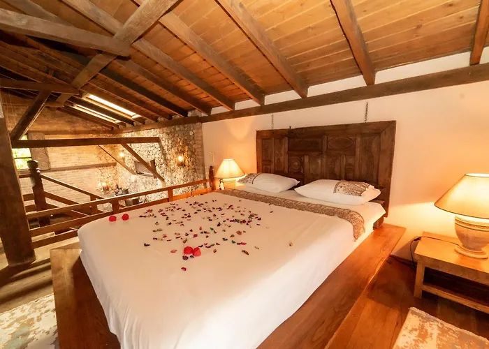 Vila Levissi Otantic Stone In